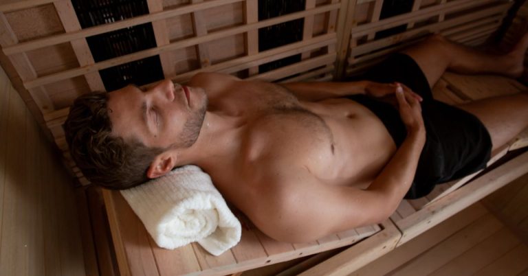 Arthritis Relief: How Infrared Saunas Help Reduce Pain